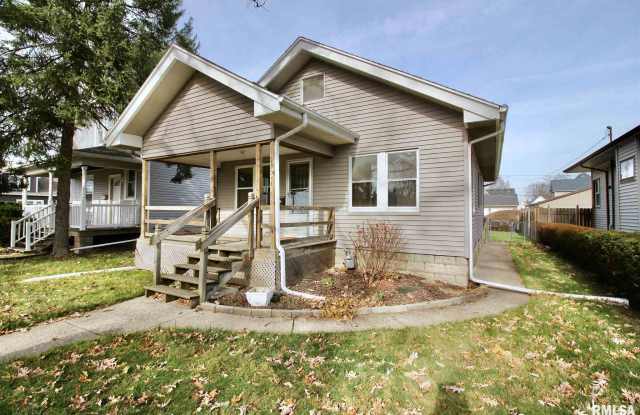 2907 12TH Avenue - 2907 12th Avenue, Moline, IL 61265