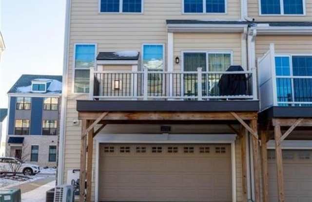 2737 S Spurway Drive Gallery 2