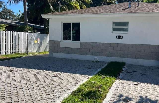 2138 NW 26th St photos photos