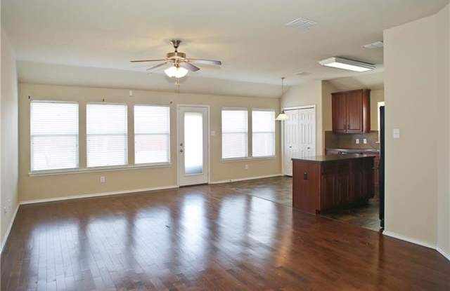 1413 Danielle Creek Drive Gallery 4