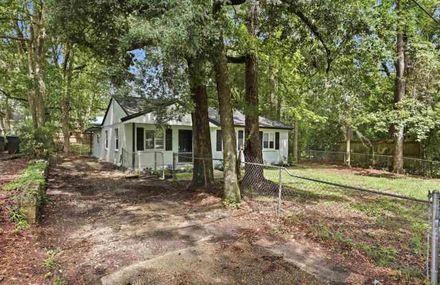 3000 Fairview Drive Gallery 2