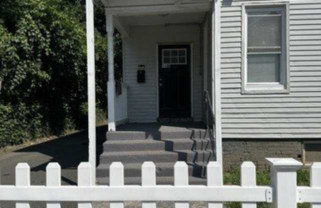 30-34 Brook Street Gallery 1