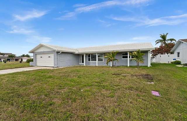 Stunning Waterfront Home - Treasure Island! 3bed| 2bath photos photos