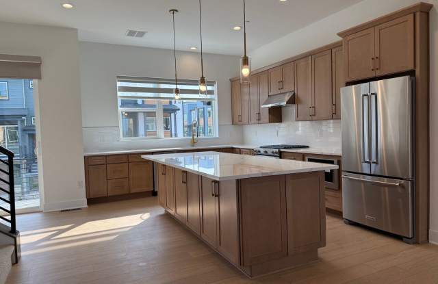 Sophisticated Living at 825 Josephine Way - Available NOW! photos photos