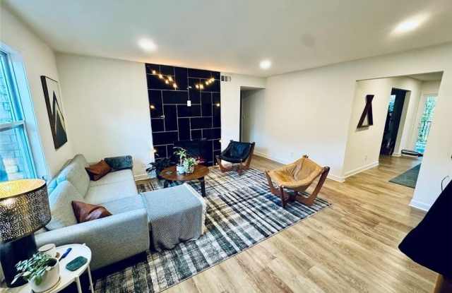 275 Winding River Road Gallery 3