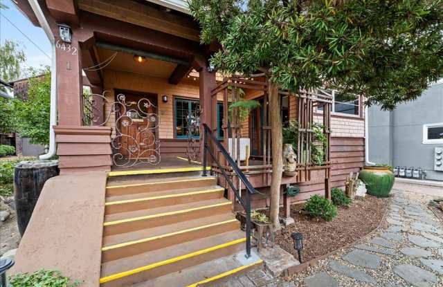 6432 Benvenue Avenue Gallery 1