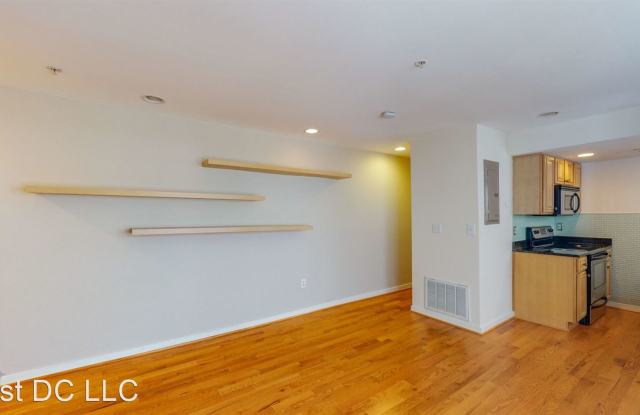 608 Jefferson St NW  Unit 102 Gallery 3