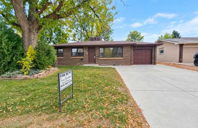 Spacious 4 Bedroom Home! Gallery 1