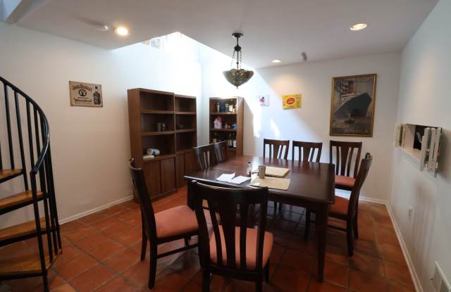 734 Lombard Street Gallery 2