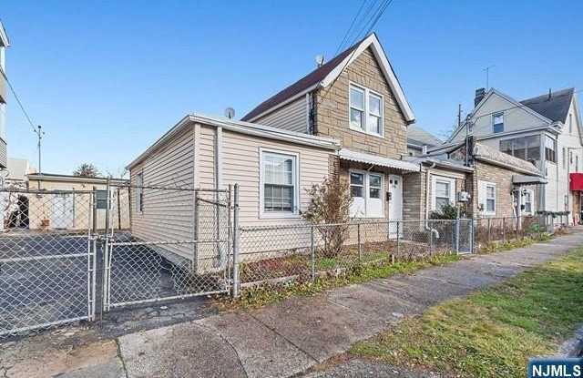 503-505 12th Avenue 505 photos photos