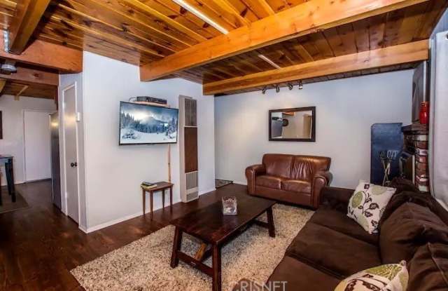 834 E Country Club Boulevard Gallery 2