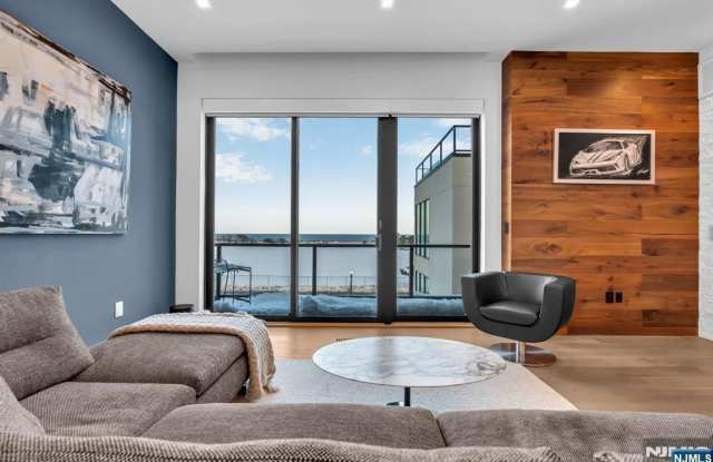 200 Ocean Avenue 8 photos photos 200 Ocean Avenue 8 photos photos