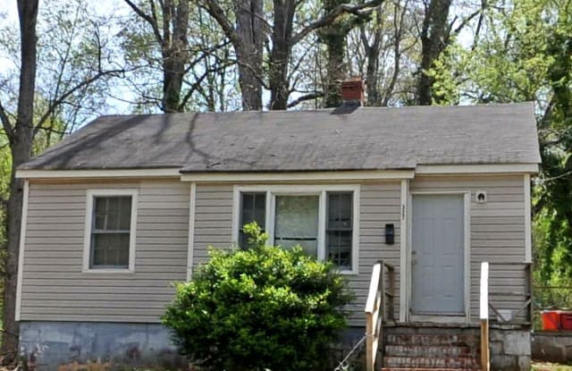 327 Bacon Avenue - 327 Bacon Avenue, Charlotte, NC 28208