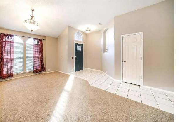 1025 Highland Station Drive Gallery 3