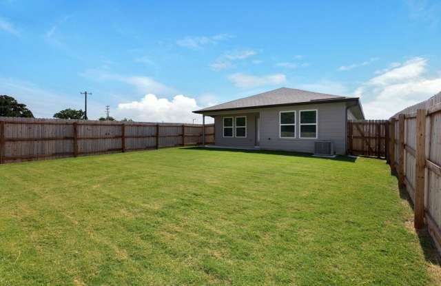 Immaculately maintained 3 Bedroom 2 Bathroom Home photos photos