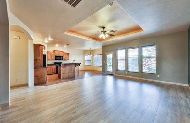 Spacious 4 Bedroom Home With A Bonus Room photos photos