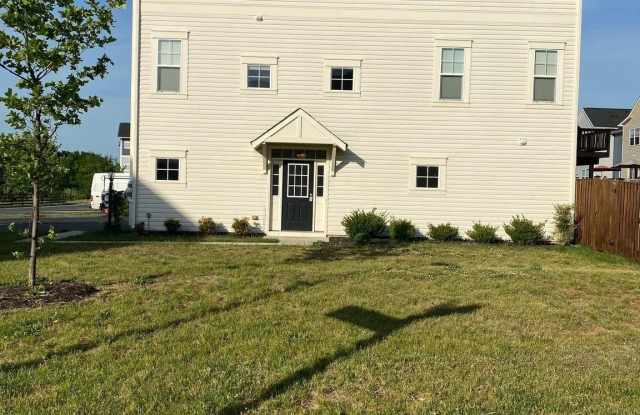 104 BRASSTOWN Loop Gallery 2
