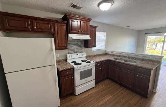 Updated home in Highview Gallery 4