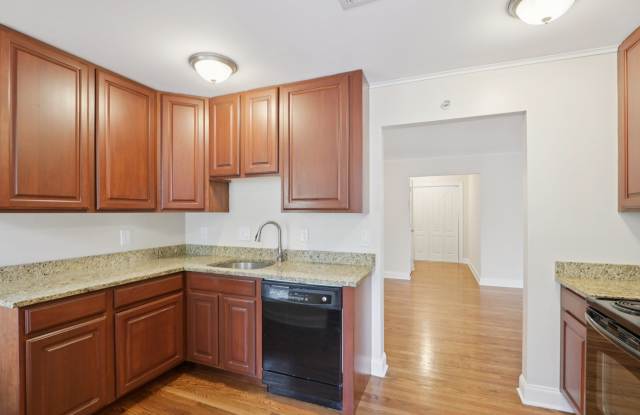 Summit Ridge Luxury Apartments Gallery 3