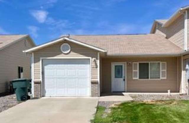 Charming 3-Bedroom Home in Orchard Mesa – Walk to Riverfront Trails  Parks! photos photos