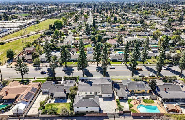 18221 Chatsworth photos photos