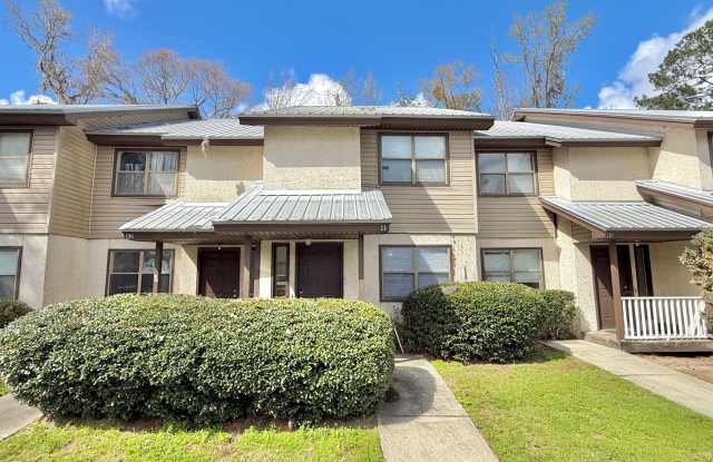 AVAILABLE MID-MARCH 2026! (No Pets Preferred) photos photos