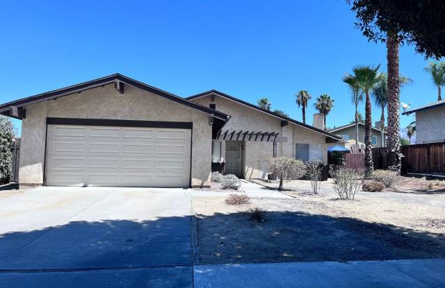 North Redlands Home with NEW Paint & Carpet photos photos