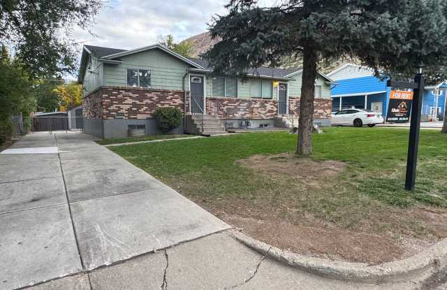 4 Bedroom 2 Bath Duplex- Pet Friendly photos photos