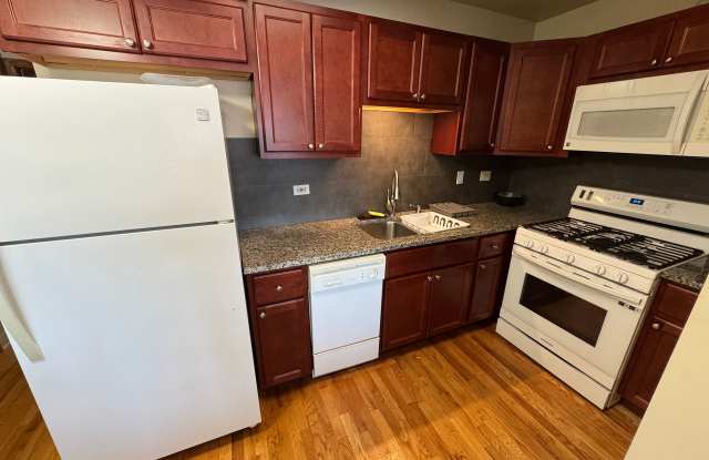6215 W Belmont Ave photos photos