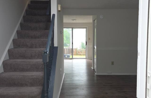 1758 SPRINGFIELD Lane Gallery 3