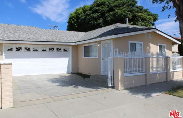 1402 Celis St photos photos