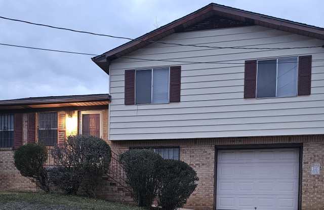 608 Old Pine Road photos photos