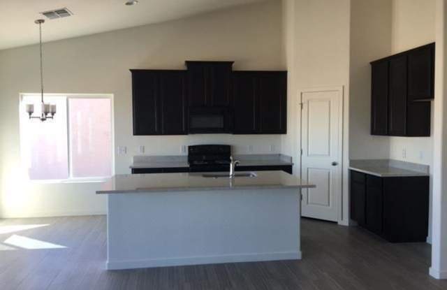 12526 W Lobo Drive Gallery 4