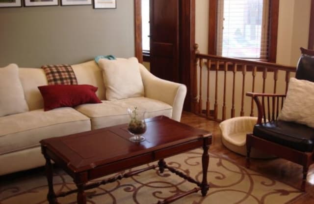 2654 W Schubert Ave # 1e - 2654 West Schubert Avenue, Chicago, IL 60647