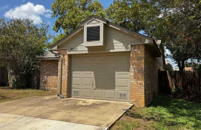 Well-maintained 3 bedroom, 2 bath home - 1,234 sq. ft. - Convenient San Antonio location near Lackland AFB Gallery 4