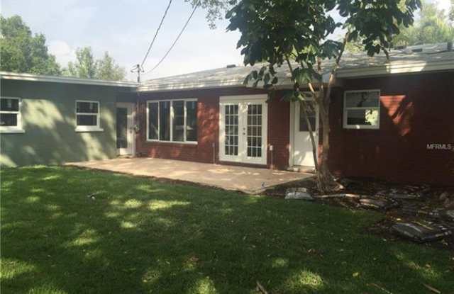 1570 Robinson Drive North Gallery 4
