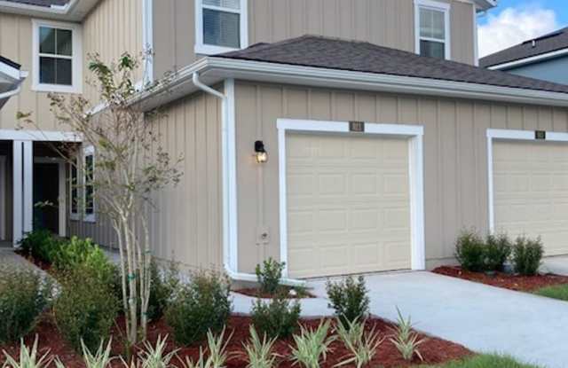 New 2 Story 3 Bed 2 1/2 with Rent Specials! - 921 Capitol Parkway, Jacksonville, FL 32218