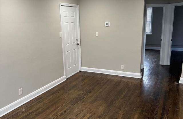 6127 CHINQUAPIN PARKWAY Gallery 2