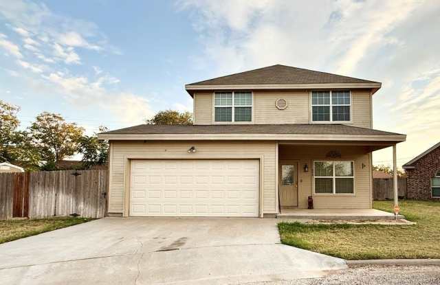 604 NE Ave E Place photos photos