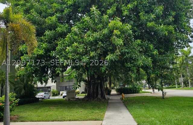 20200 W Country Club Dr Gallery 3