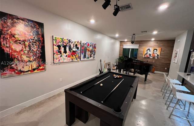 10448 NW 67th St Gallery 2