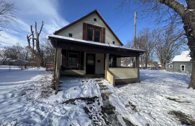 610 Plum St - 610 Plum Street, Danville, IL 61832