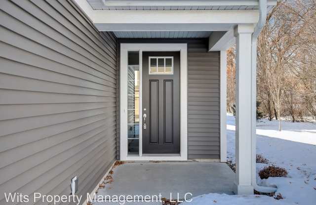 12558 Naples St NE, Unit A Gallery 2