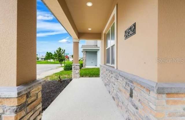 6452 SPRUCEPINE Lane Gallery 4
