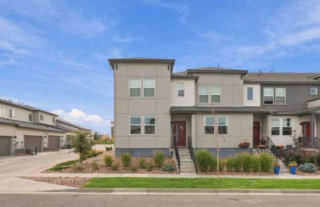 Stunning 3-Bedroom Home Near Denver International Airport | Green Valley Ranch Gallery 1