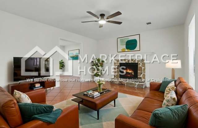 5242 Station Cir Gallery 4