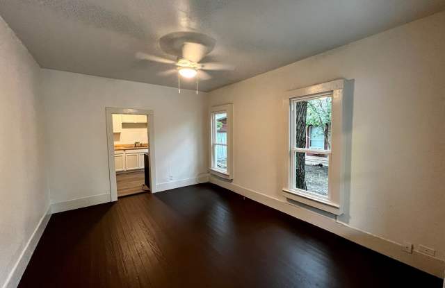 1020 Clinton Street Gallery 2