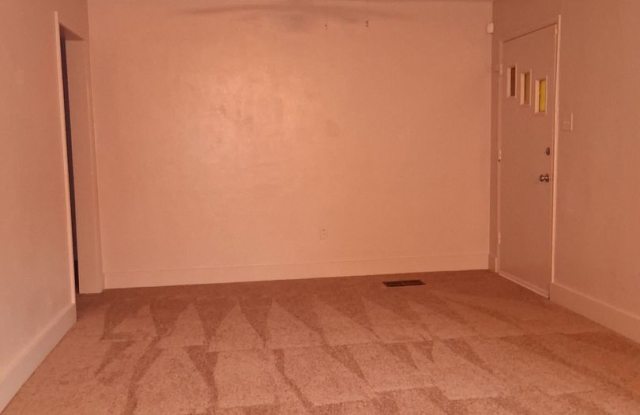 Move-In Ready 3BR/2BA Home in South Jackson | Fresh Updates & Spacious Living Gallery 3