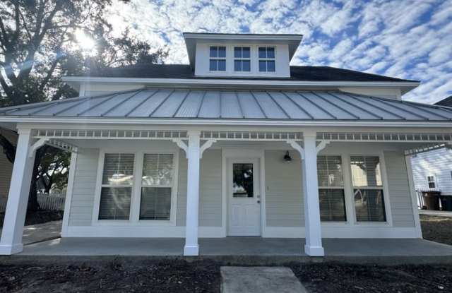 615 Crescent Street photos photos