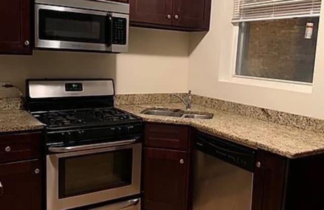 851 W Fletcher St 03N - 851 W Fletcher St, Chicago, IL 60657